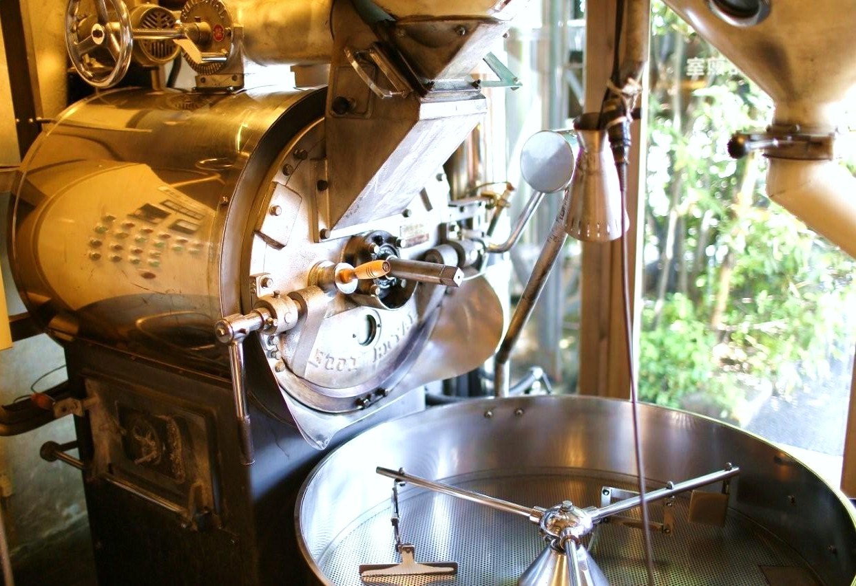ピトン焙煎機 (2).jpg